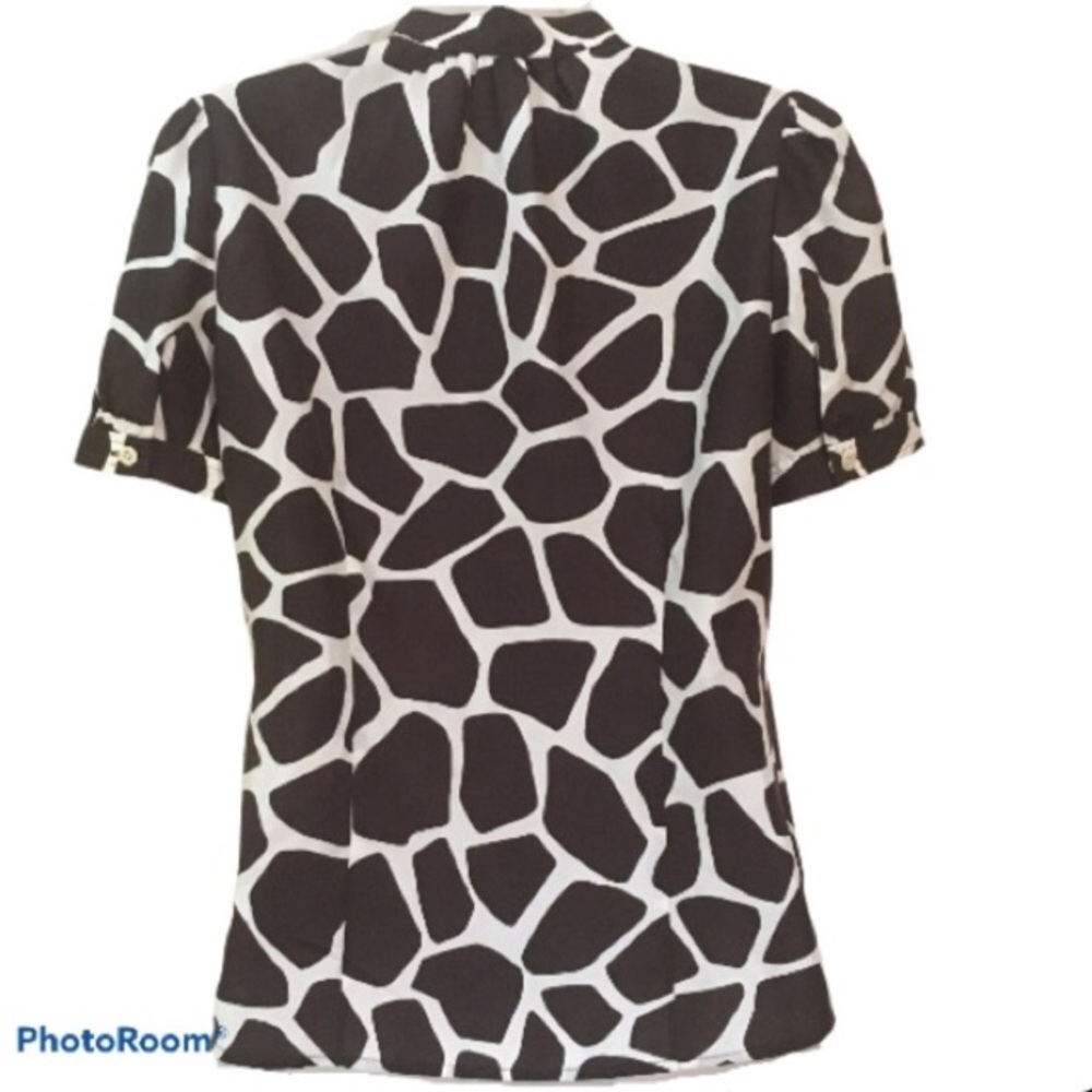 Banana Republic giraffe
print blouse size small - Picture 2 of 6